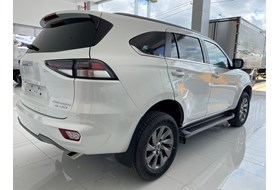 ISUZU MU-X 1.9 AT (4WD) PREMIUM 2024